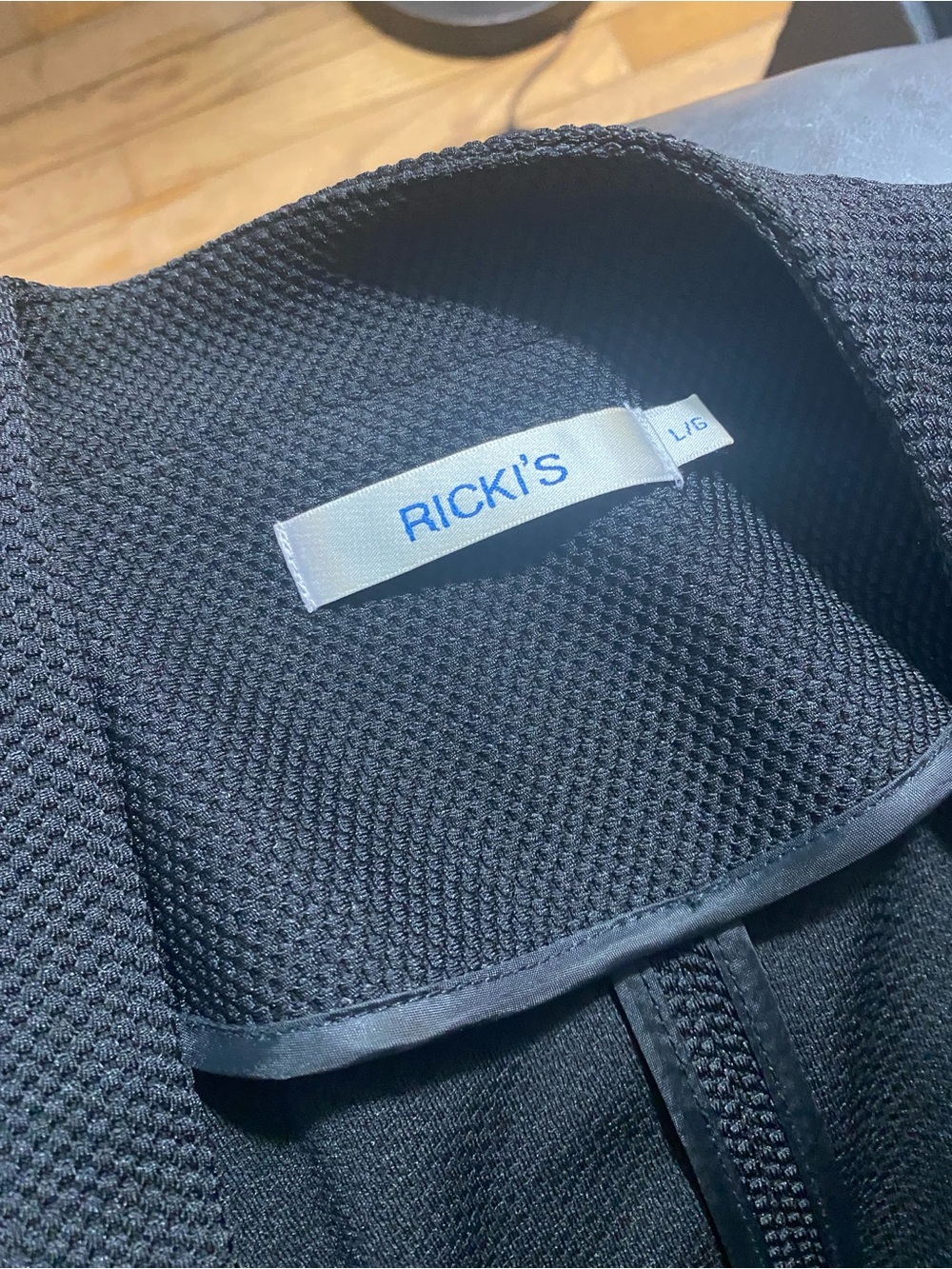 Ricki’s Black Textured Cropped Zip Blazer Jacket | Size L | Minimalist Office - Picture 10 of 12